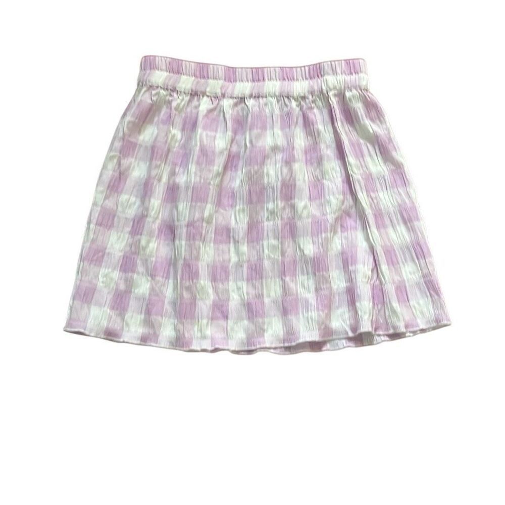 Kendall and Kylie pull on mini skirt size small